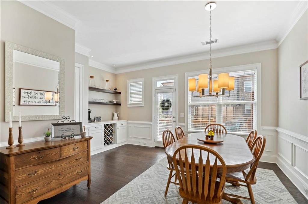 3619 Brookleigh Lane NE