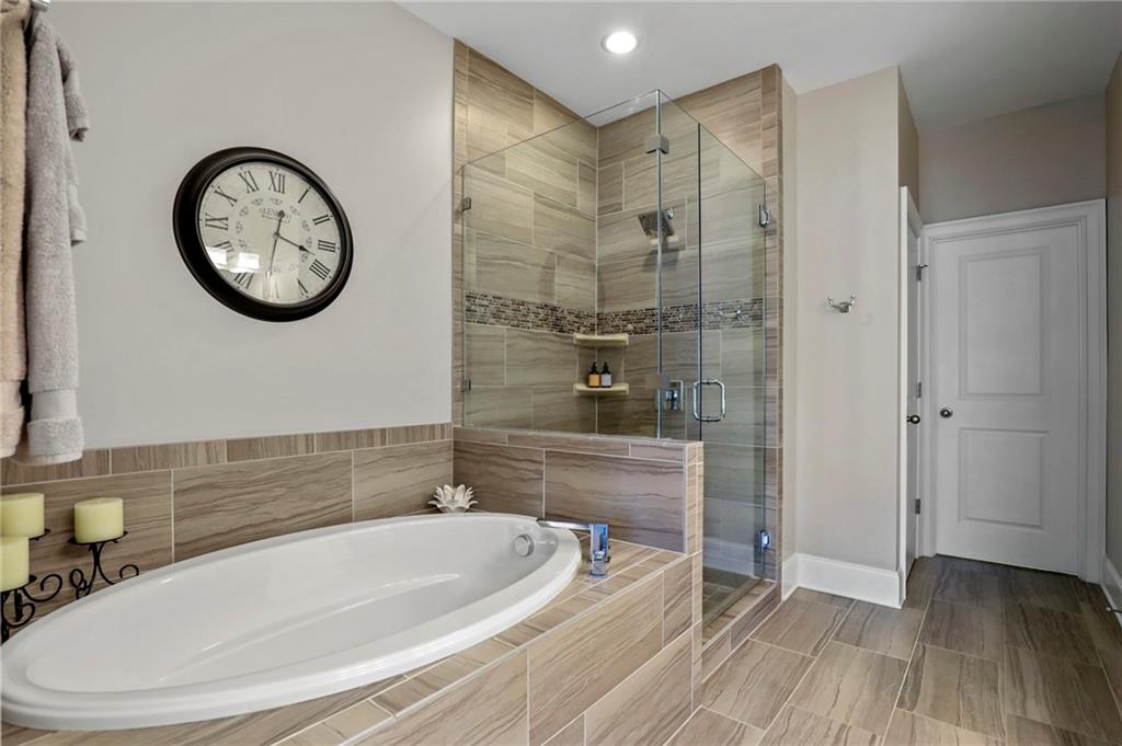 3619 Brookleigh Lane NE