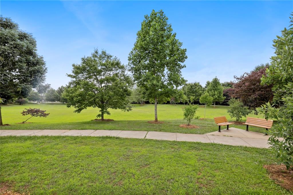 3619 Brookleigh Lane NE