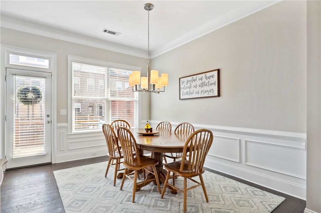 3619 Brookleigh Lane NE