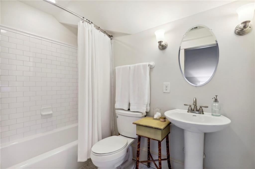 418 Sinclair Avenue NE