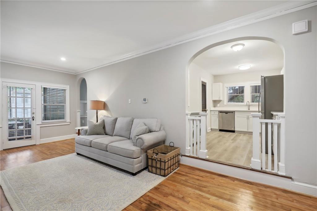 418 Sinclair Avenue NE