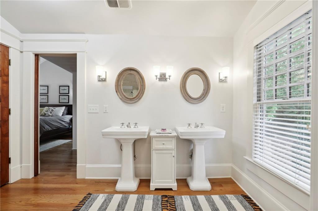 418 Sinclair Avenue NE