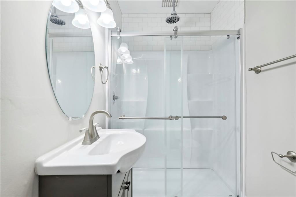 418 Sinclair Avenue NE