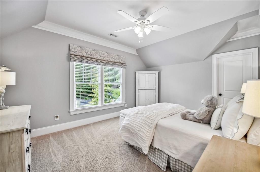 2562 Weigelia Road NE