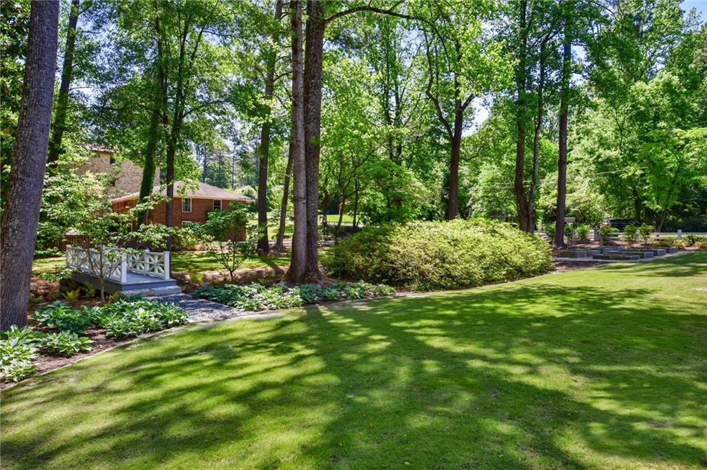 2562 Weigelia Road NE