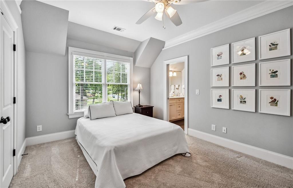 2562 Weigelia Road NE