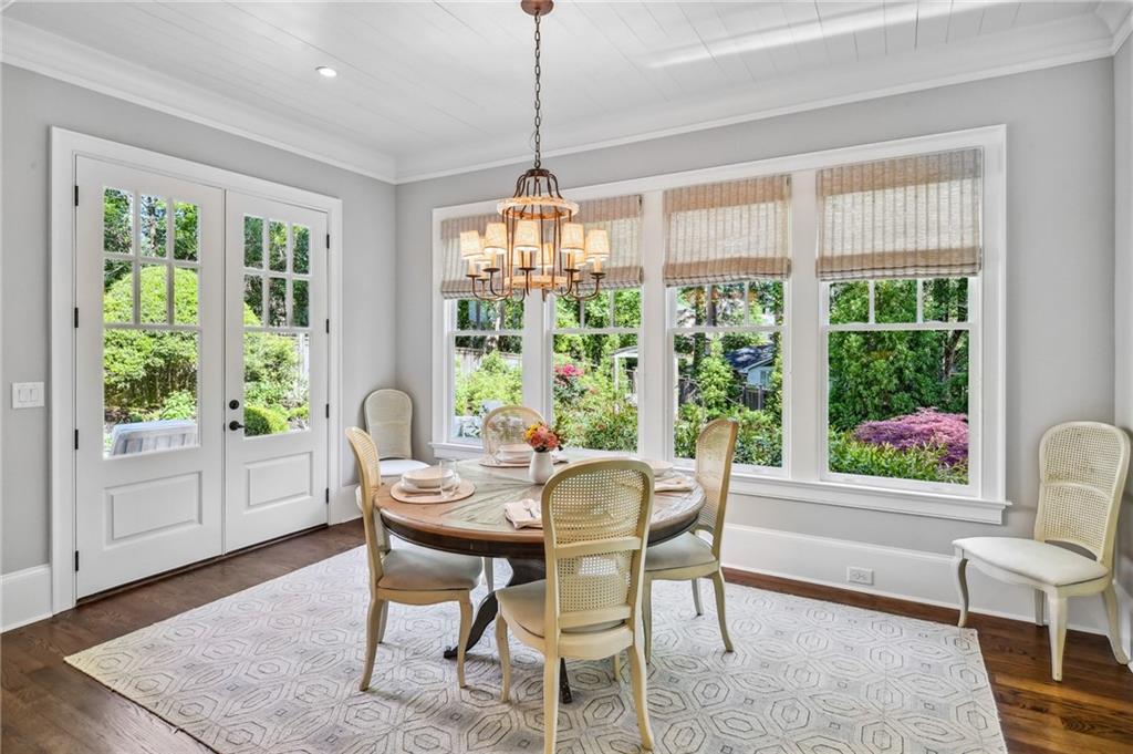 2562 Weigelia Road NE