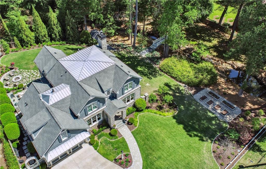 2562 Weigelia Road NE