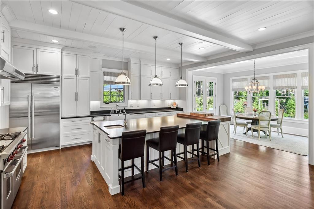 2562 Weigelia Road NE