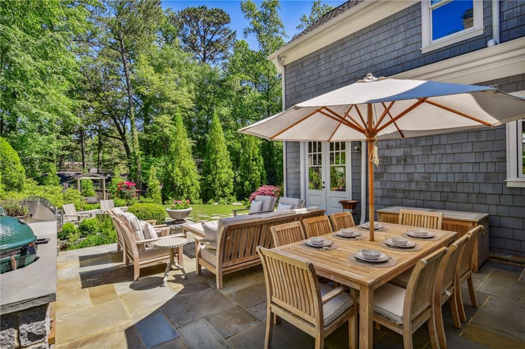 2562 Weigelia Road NE