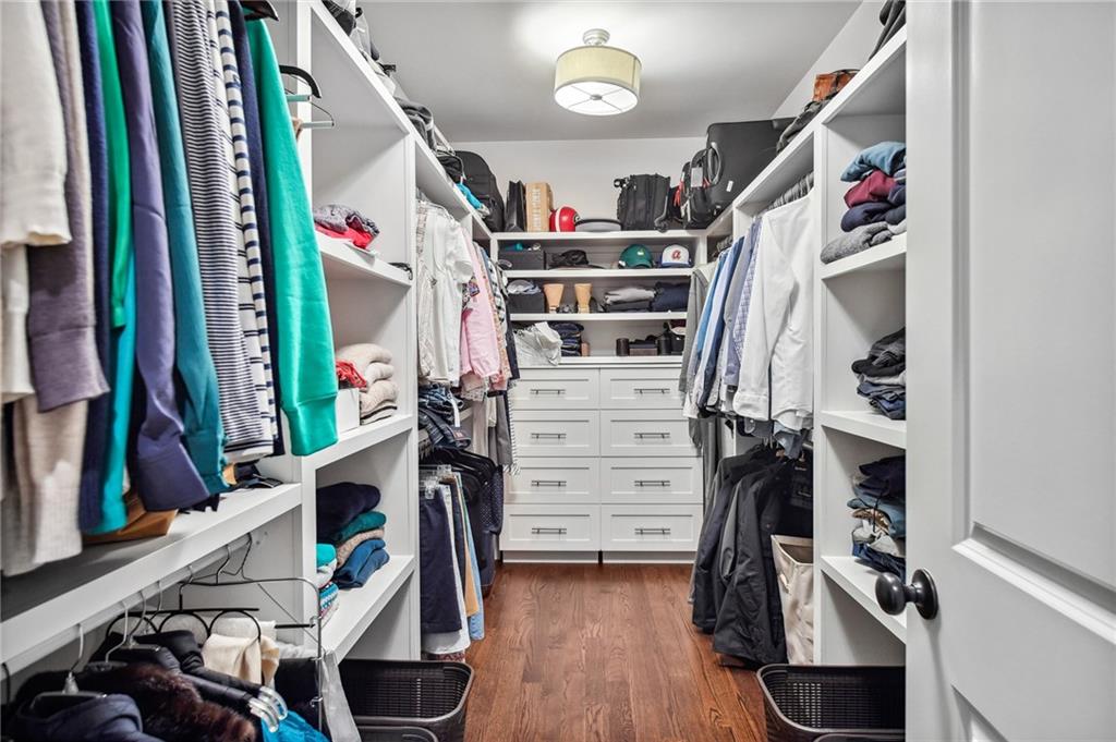 2562 Weigelia Road NE