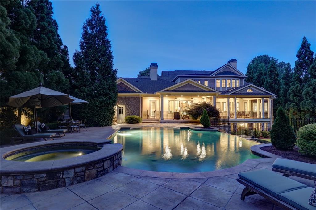 1070 Lancaster Square