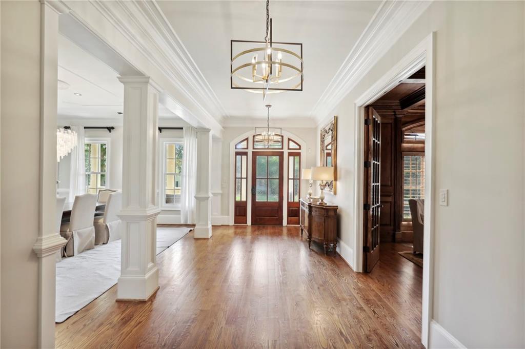 1070 Lancaster Square