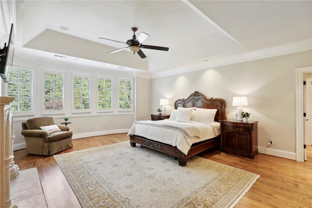 1070 Lancaster Square