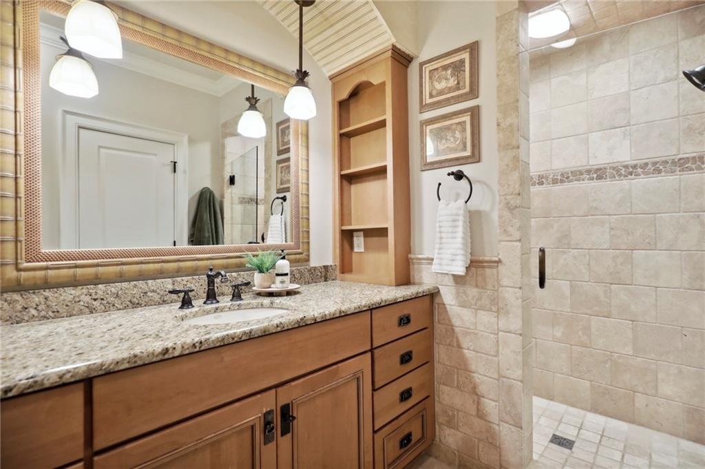 1070 Lancaster Square