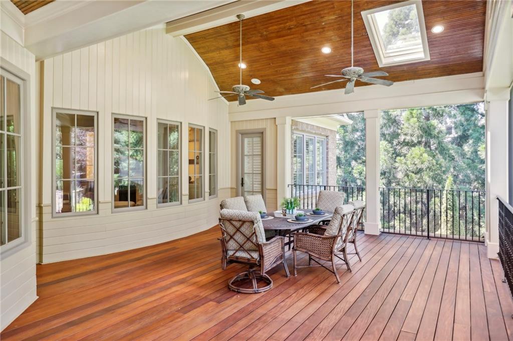 1070 Lancaster Square