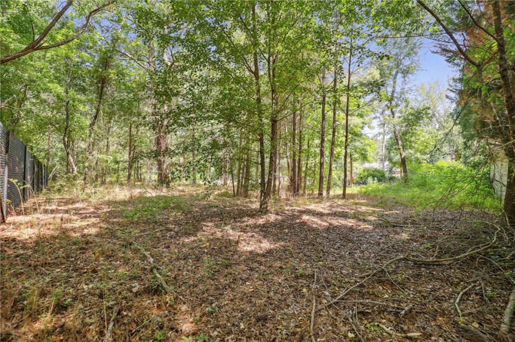 1070 Lancaster Square