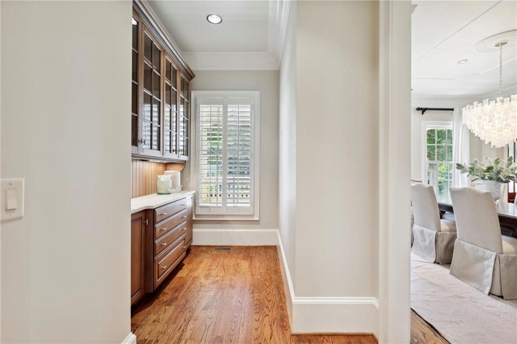 1070 Lancaster Square