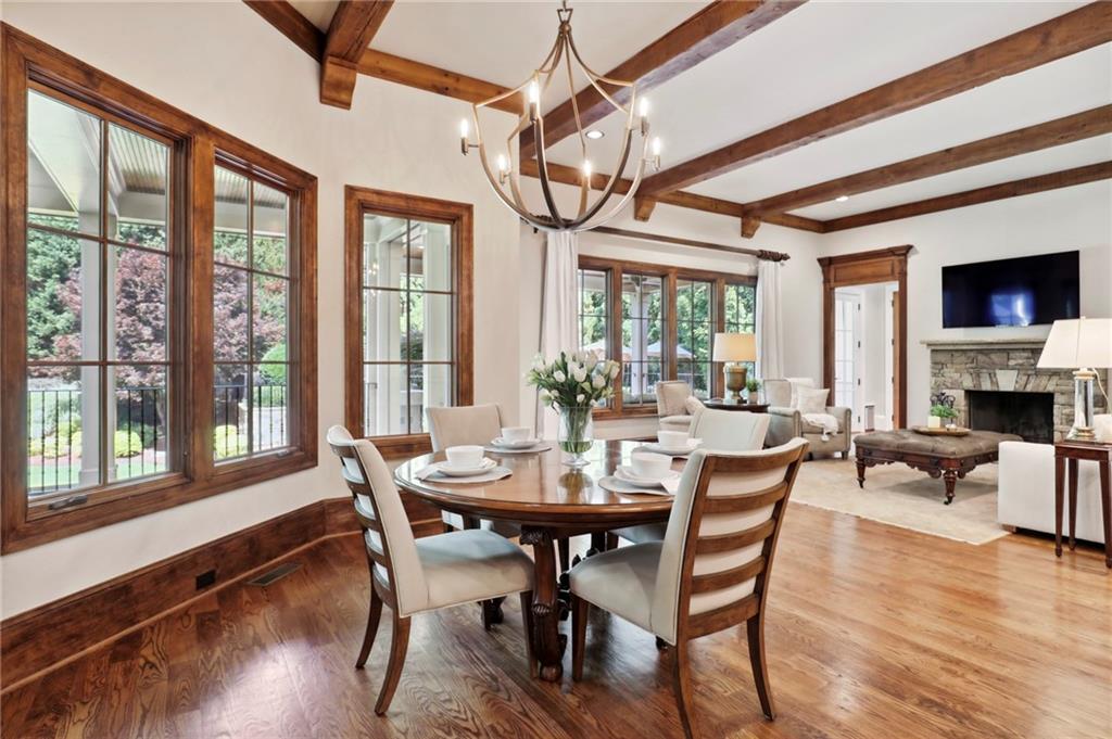 1070 Lancaster Square