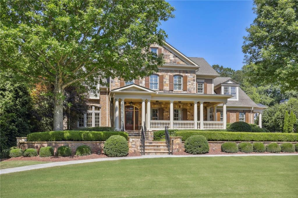 1070 Lancaster Square