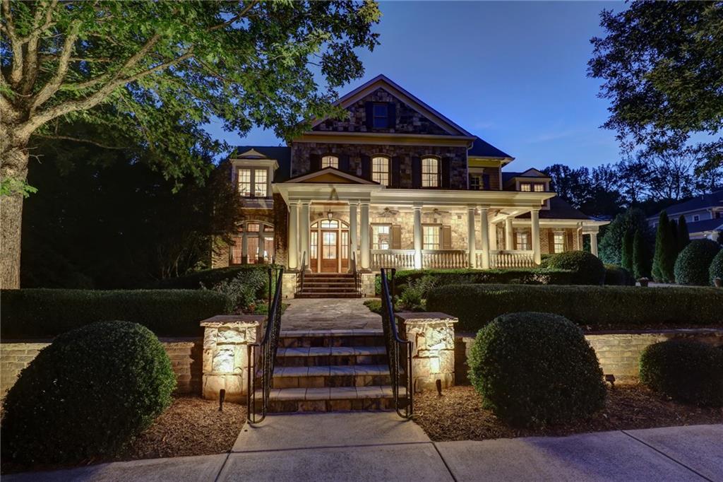 1070 Lancaster Square