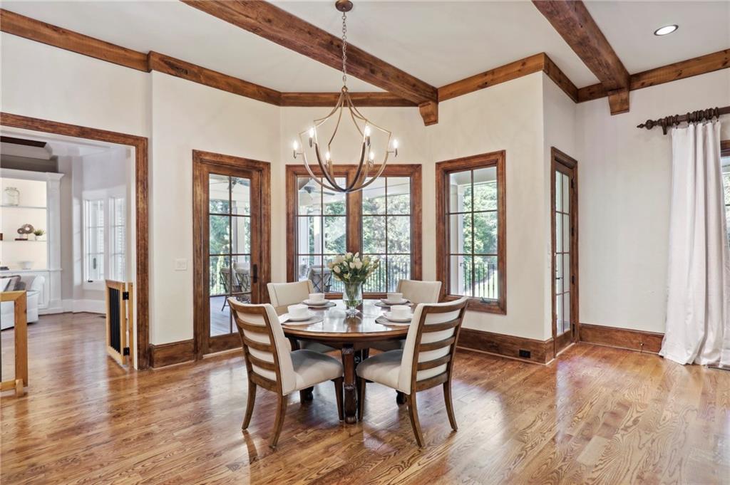 1070 Lancaster Square