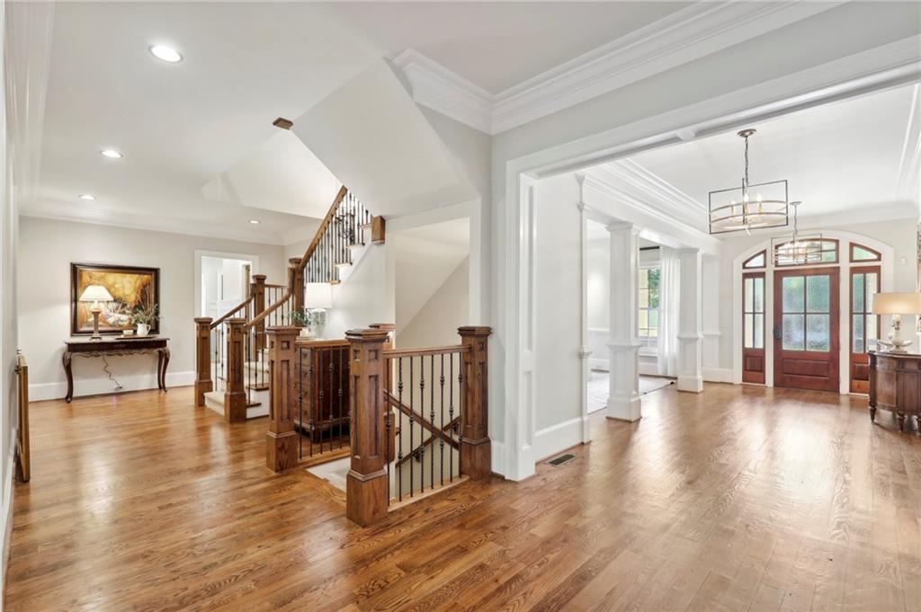 1070 Lancaster Square