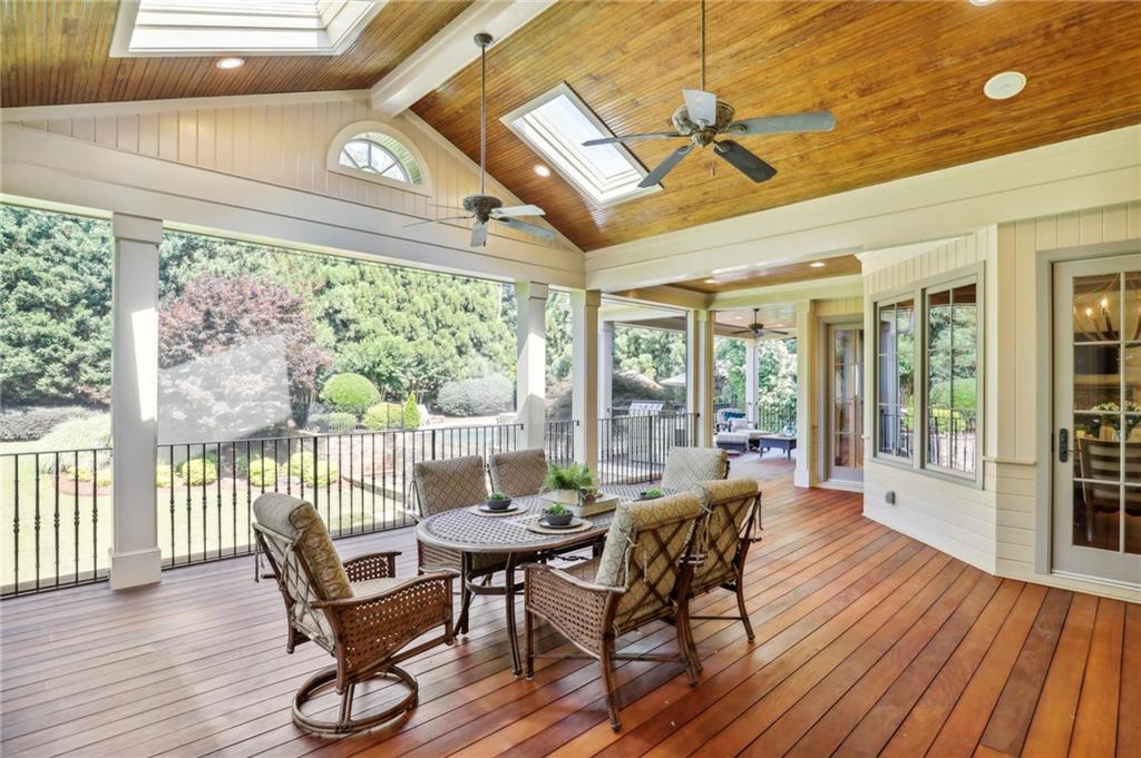 1070 Lancaster Square