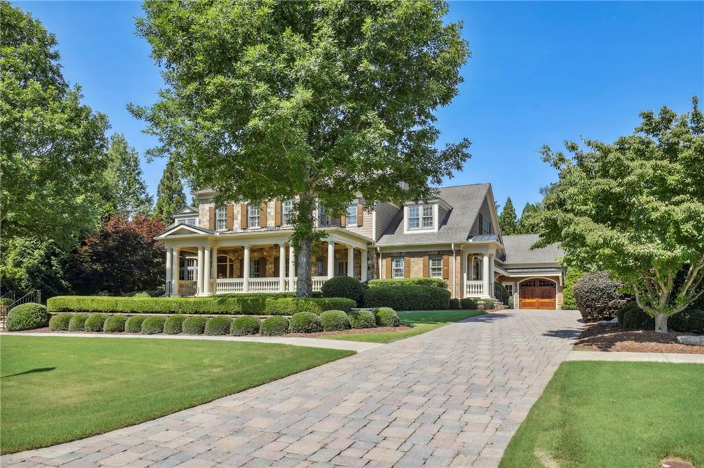 1070 Lancaster Square