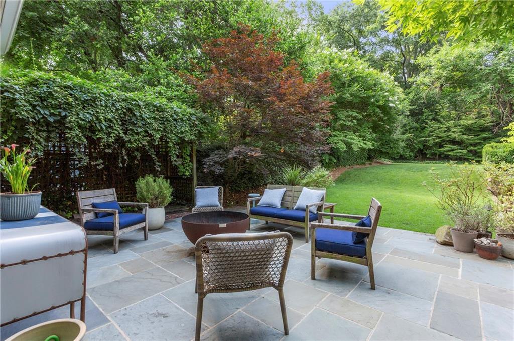 967 Blue Ridge Avenue NE