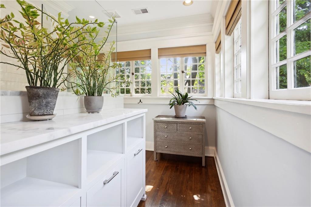 967 Blue Ridge Avenue NE