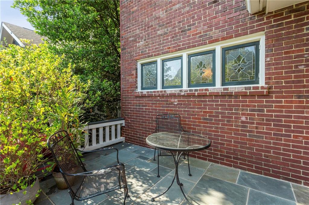 967 Blue Ridge Avenue NE