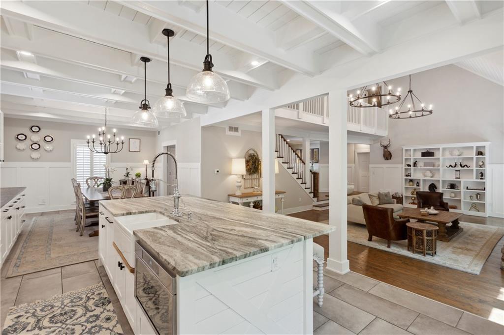 4619 Woodland Brook Drive SE