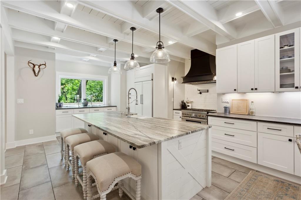 4619 Woodland Brook Drive SE