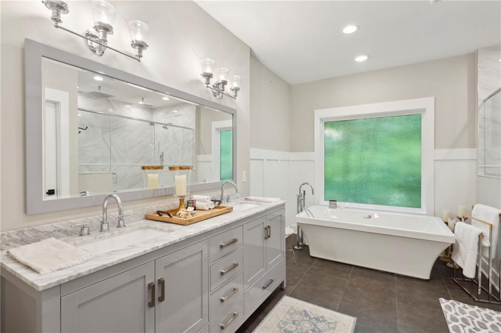 4619 Woodland Brook Drive SE