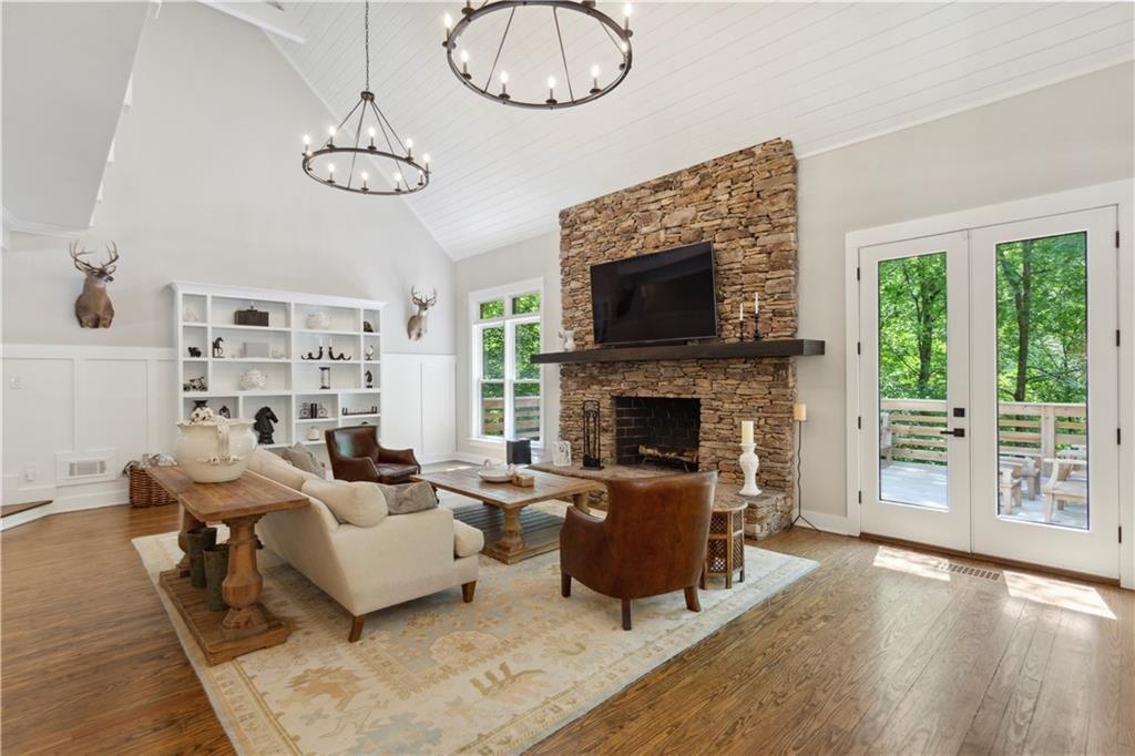 4619 Woodland Brook Drive SE