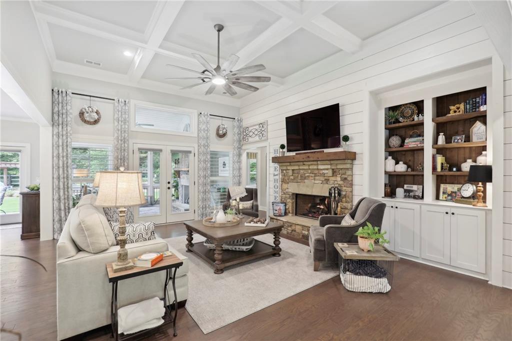 103 Silky Sullivan Way