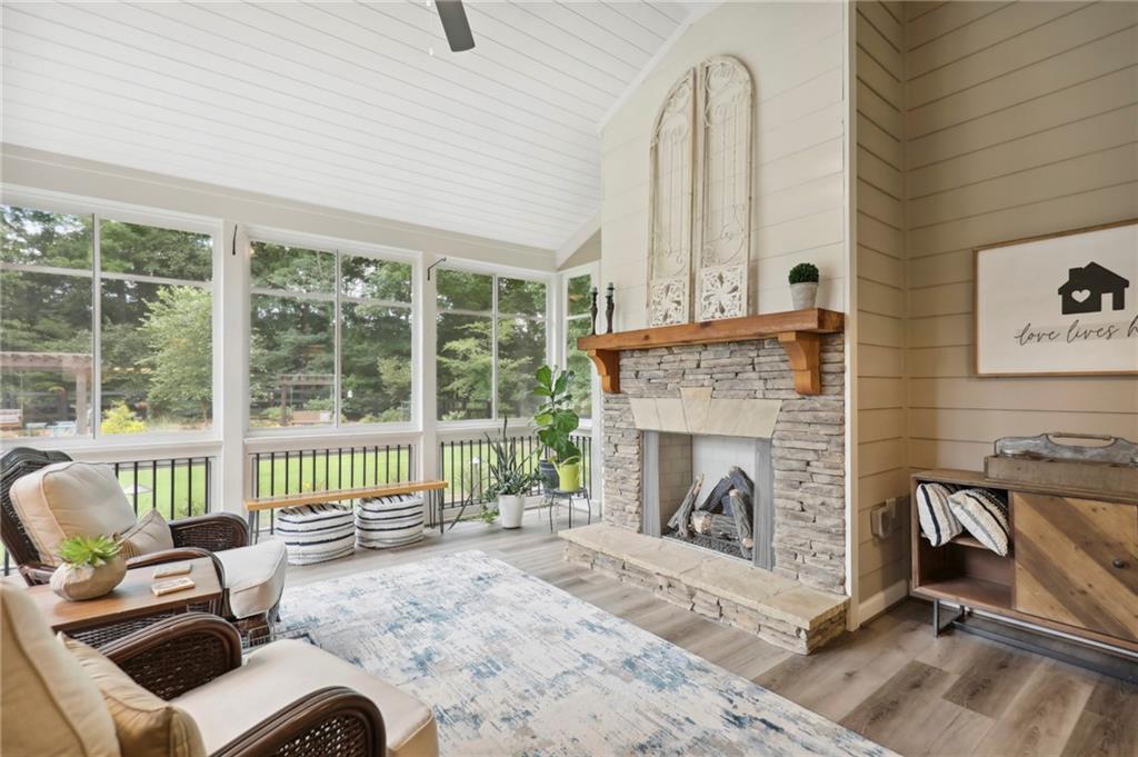 103 Silky Sullivan Way