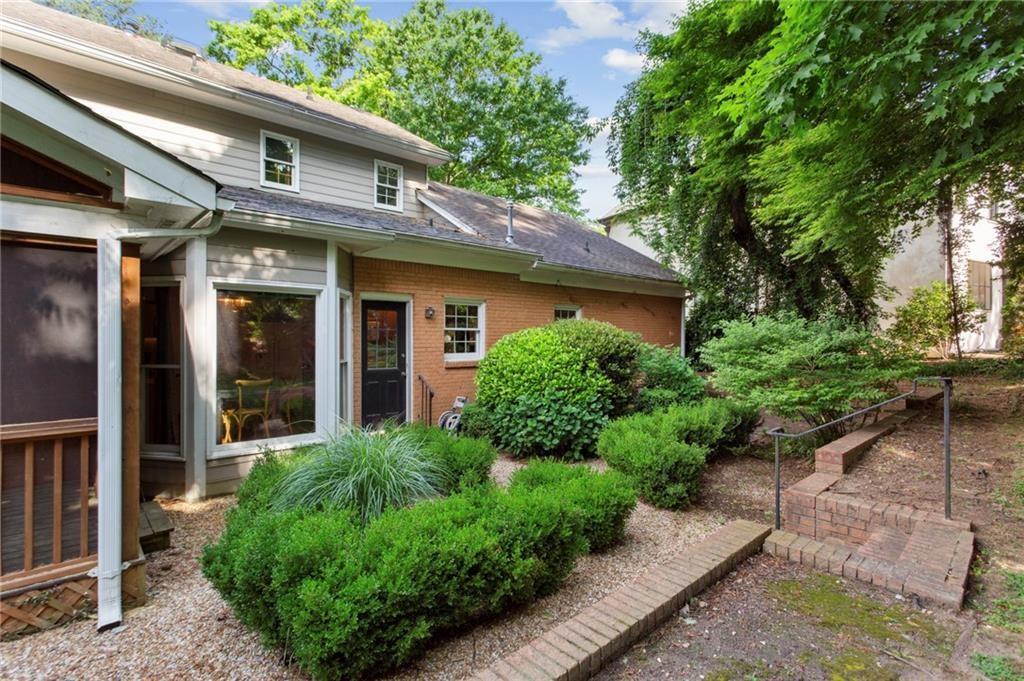 2609 Winslow Drive NE