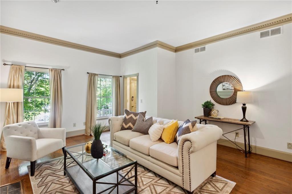 2609 Winslow Drive NE