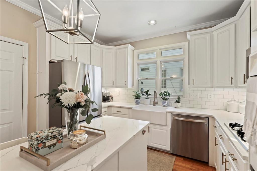 1820 Woodland Hills Avenue NW