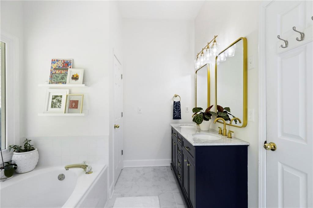 1820 Woodland Hills Avenue NW