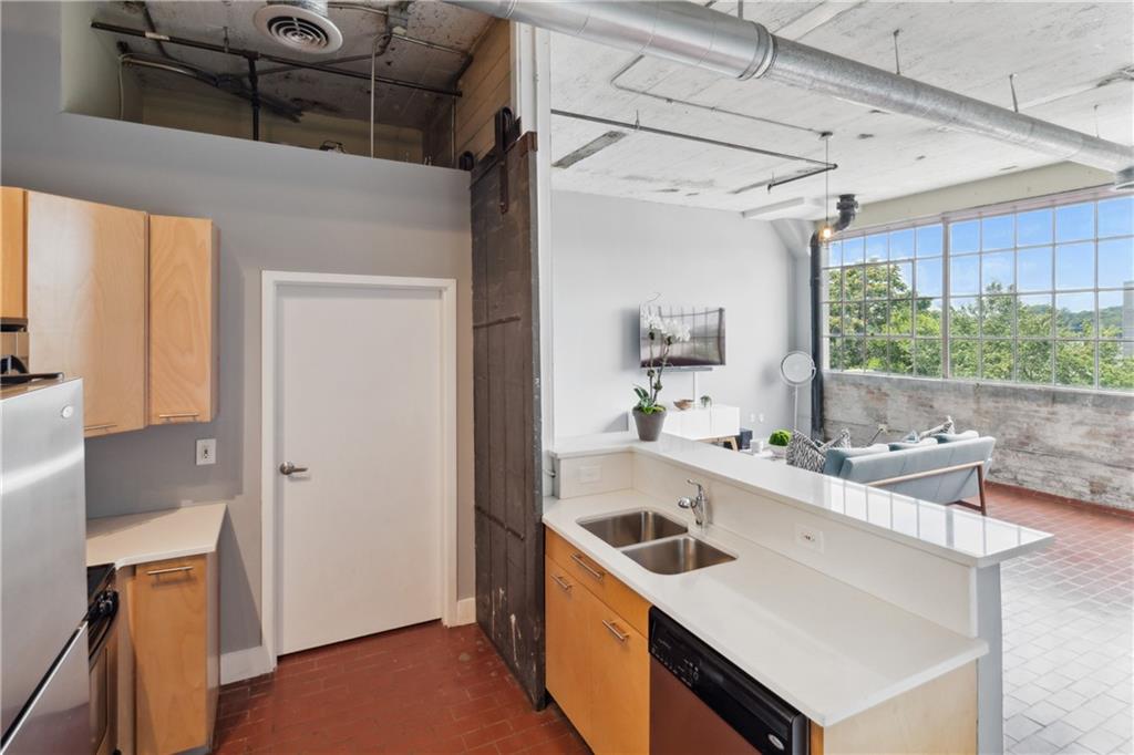 881 Memorial Drive SE Unit 309