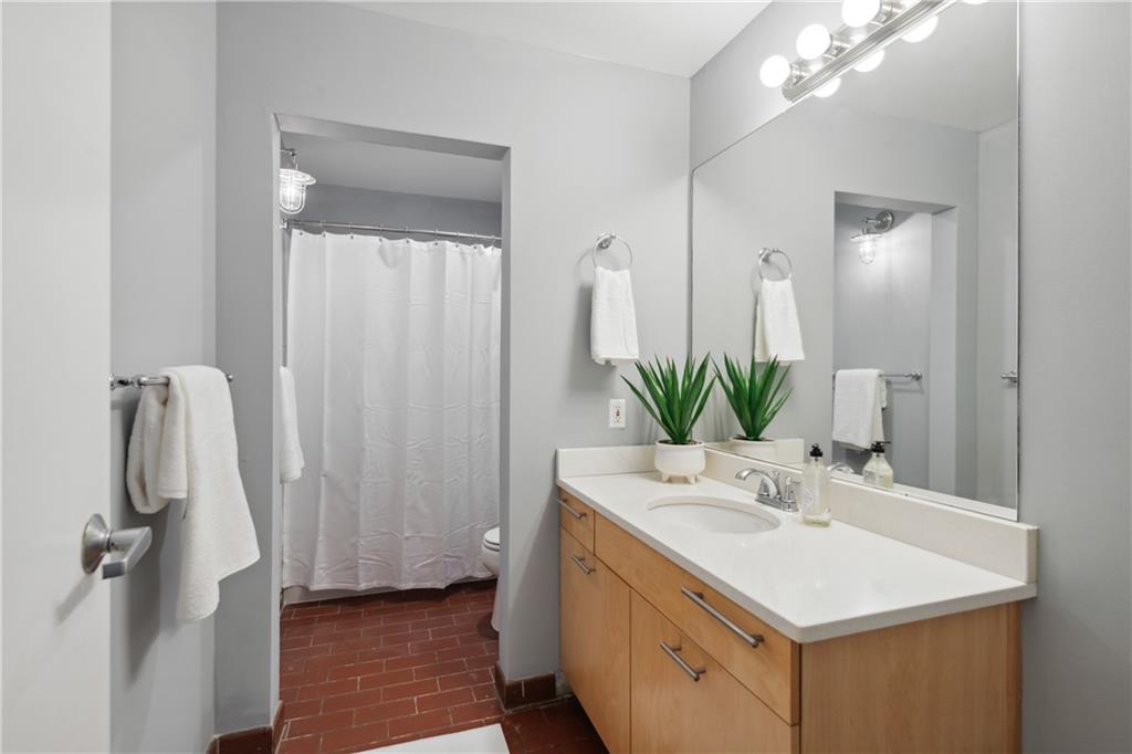 881 Memorial Drive SE Unit 309