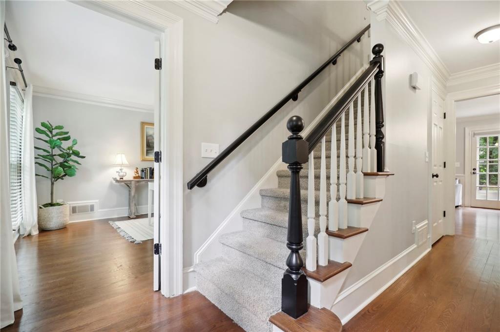 135 Hembree Circle Drive