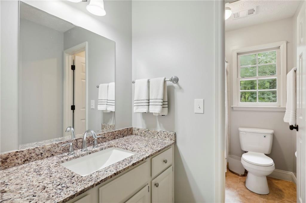 135 Hembree Circle Drive