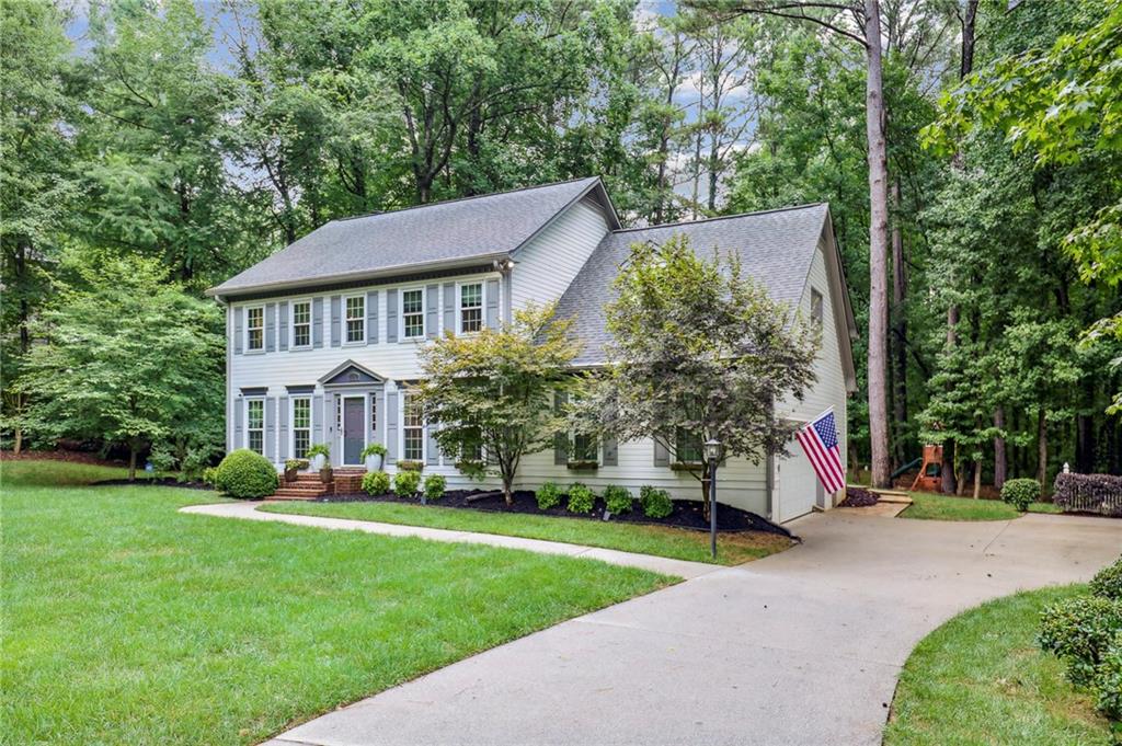 135 Hembree Circle Drive