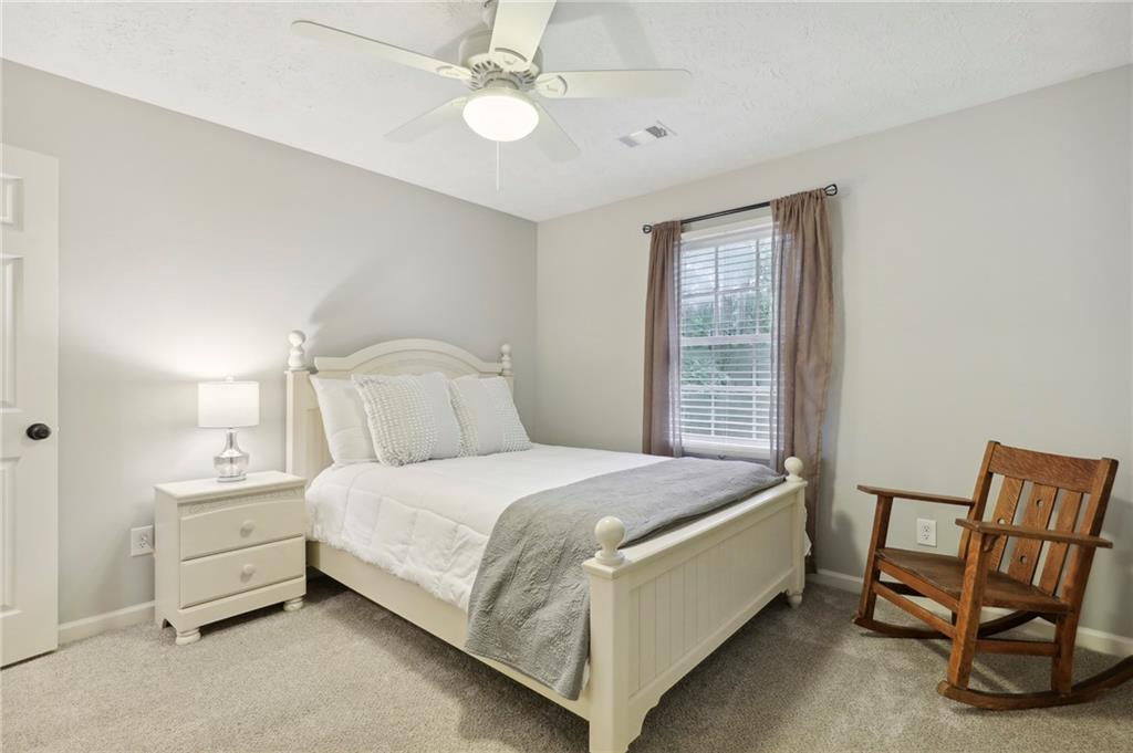 135 Hembree Circle Drive