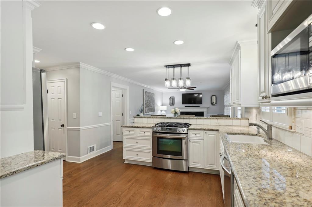 135 Hembree Circle Drive